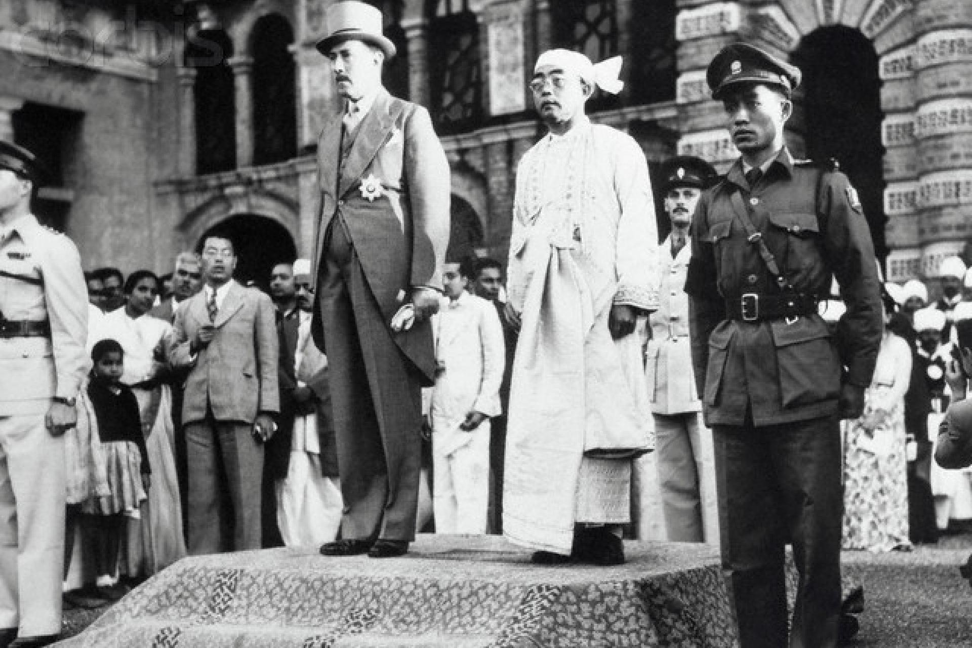 British governor Hubert Elvin Rance and Sao Shwe Thaik at the flag raising ceremony, 4 Jan 1948
