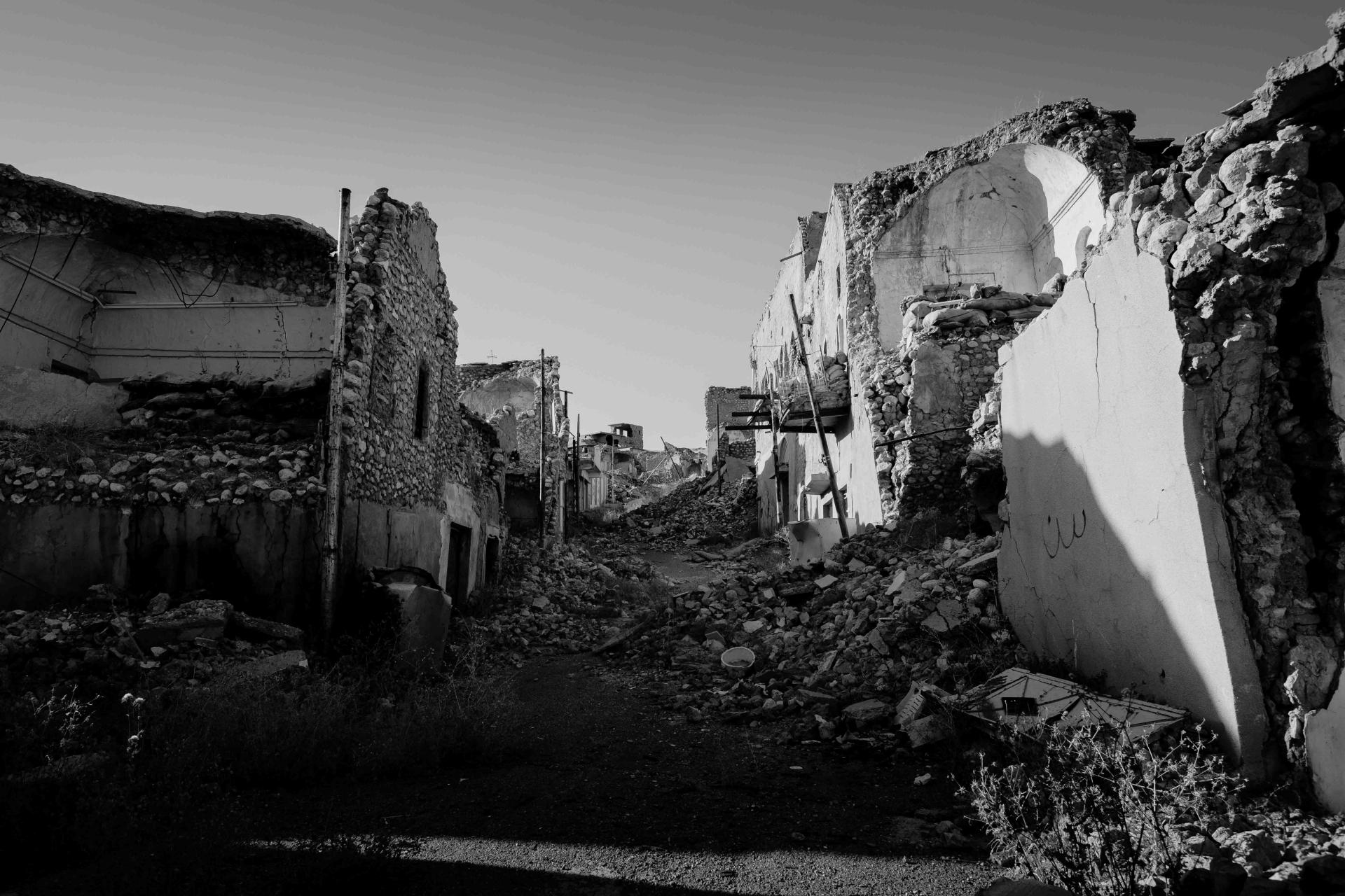 Ruined side-street in Shingal (Sinjar) 